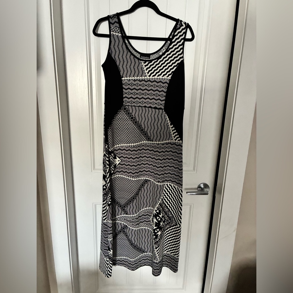 Initiatives Elegant Black and White Geometric Maxi Dress